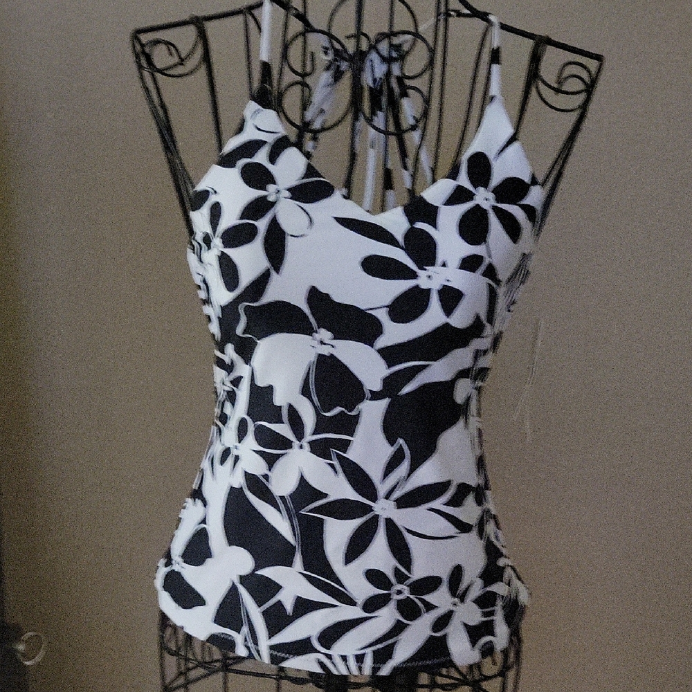 Raisins Black and White Floral Tankini Swim Top NWT Sz XS $16
